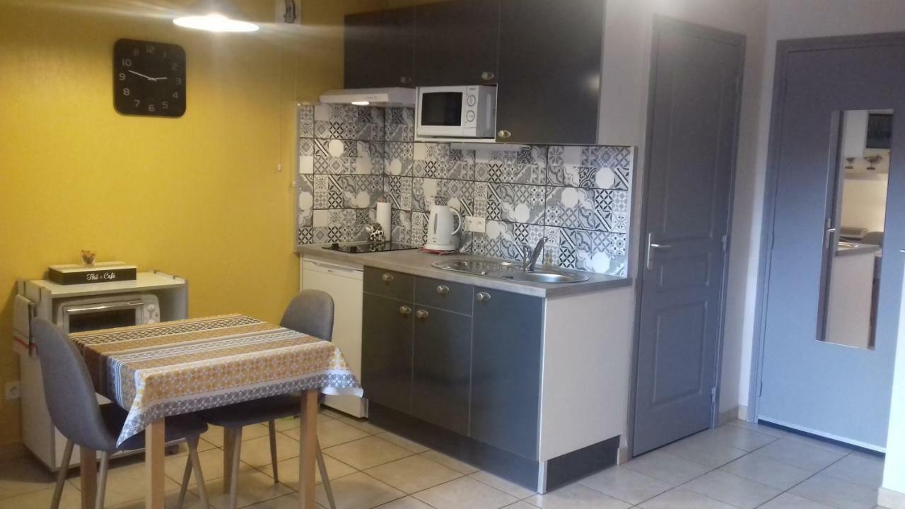 Le Petit Dyke Apartment Le Puy-en-Velay Bagian luar foto